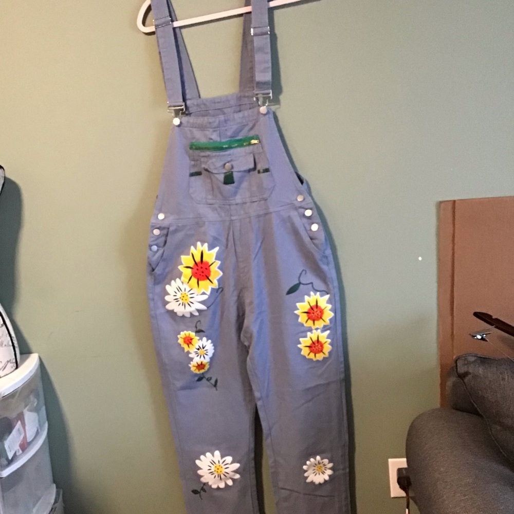 Dungaree Size L embroidered worn once